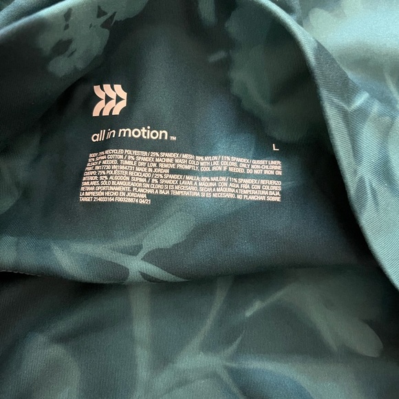 Patterned athletic leggings with side pockets - Picture 3 of 3